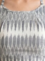 Akiko Women's Off-White Ikat Diamond Block Print Rayon Halter Neck Backless - Image 4