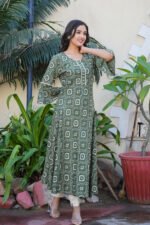 Akiko Women's Rayon Bandhej Printed A-Line Kurta (Green) - Image 3